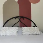Le Nid Du Rossignol Nîmes